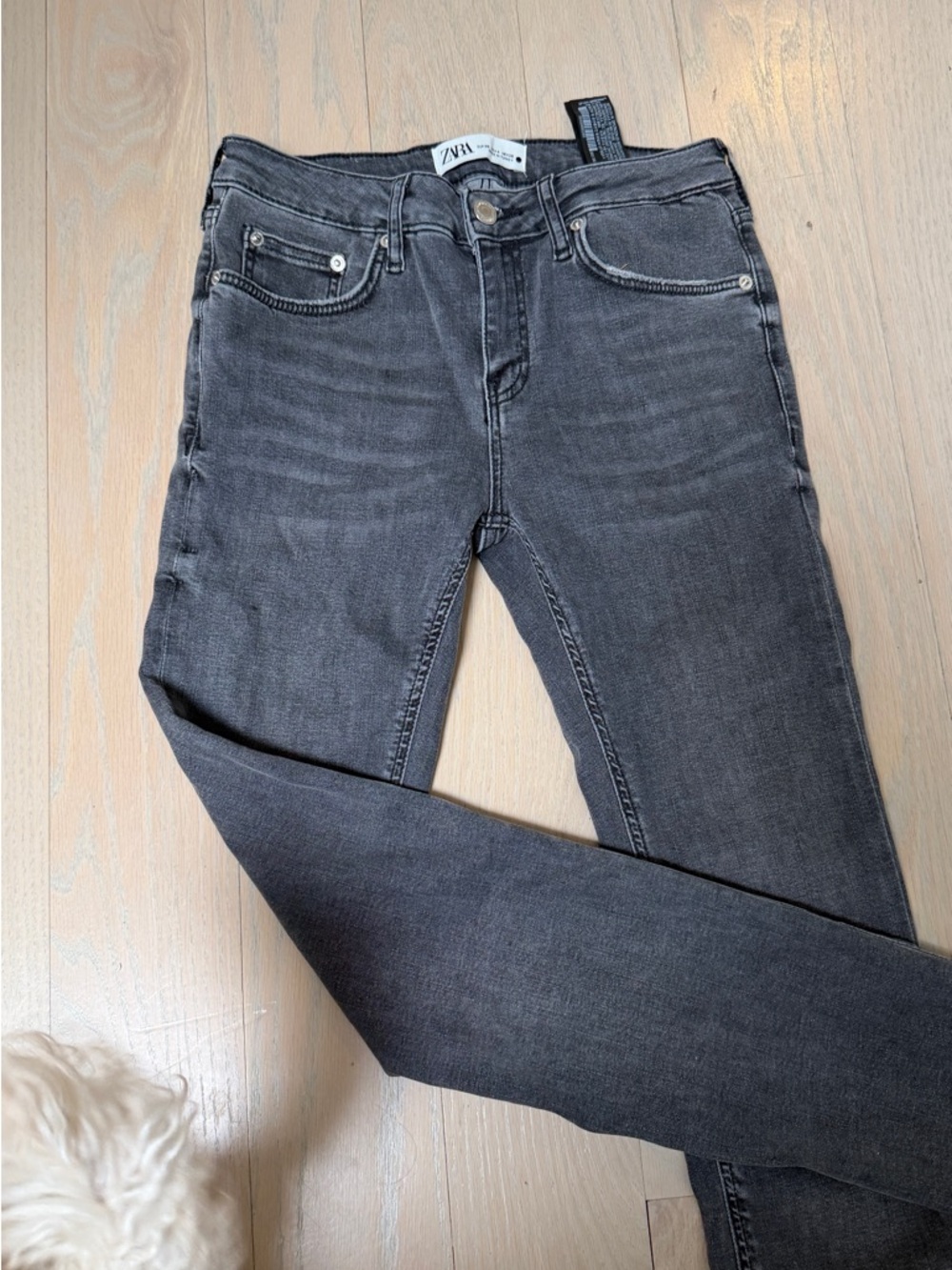 ZARA Women’s Dark Gray Skinny Jeans